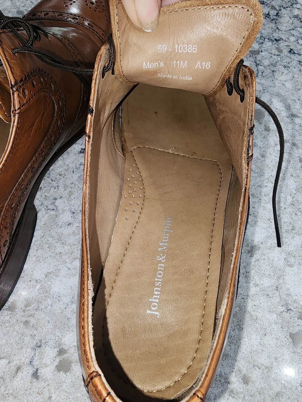 Johnston & Murphy Men's Tan Leather Wingtip Oxfords